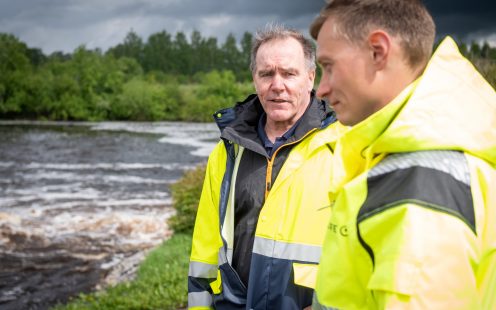 Joni Vihanta together with Jarkko Yli-Kojola standing next to the Lapua river | Pipelife