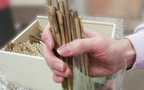 Assembling the bee hotel | Pipelife