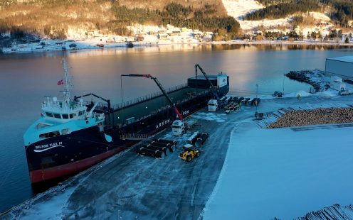 Transporting drainage pipes to Iceland from Norway