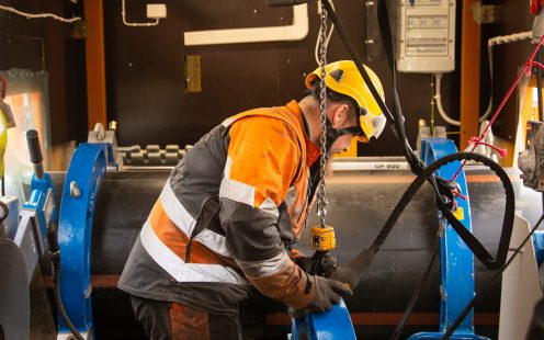 The DN 800 and DN 200 pressure pipes were welded by Eräjorma Oy, using custom-built butt welding equipment. Thanks to the close collaboration between Pipelife, VMSV Oy and Eräjorma Oy, the challenging project stayed on schedule.
