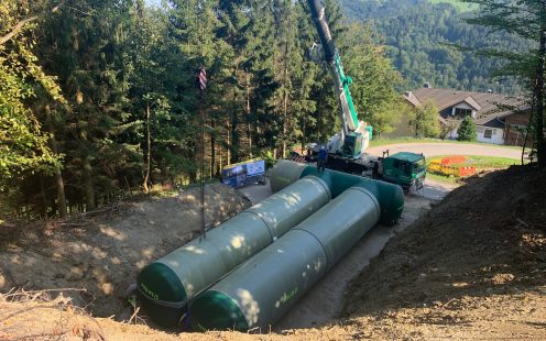 In addition to two giant potable water storage systems, Pipelife Austria delivered 30 km of extra sturdy potable water supply pipes, suitable for mole ploughing. 